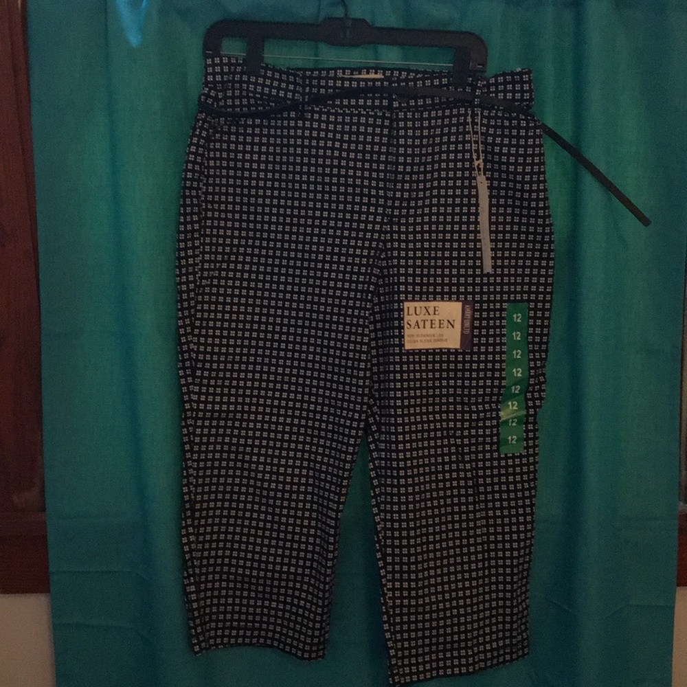 Plaid capris